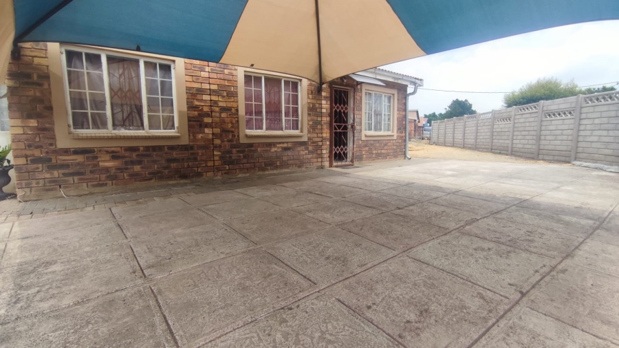 3 Bedroom Property for Sale in Seraleng North West